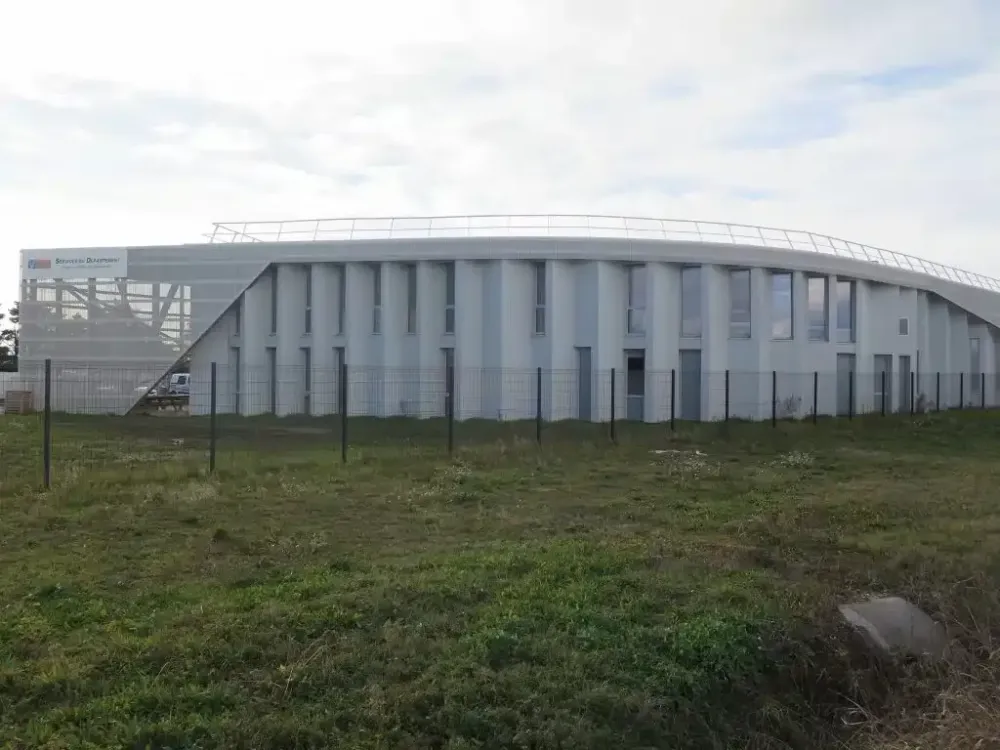 Réalisation d'une agence et d'un centre routier à Carpentras | Cabinet Morère
