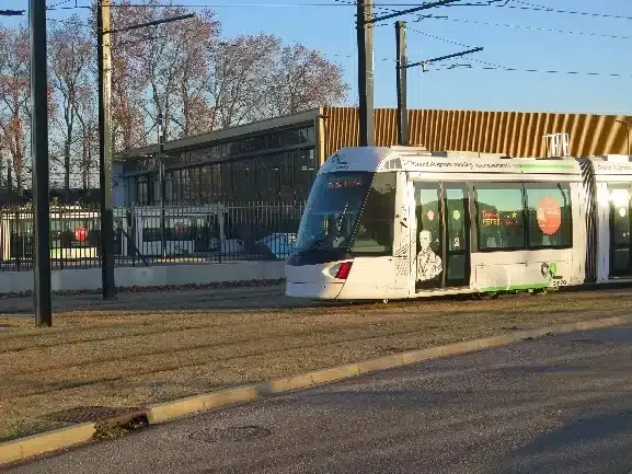 Centre de maintenance et d'exploitation du tramway d'Avignon | Cabinet Morère
